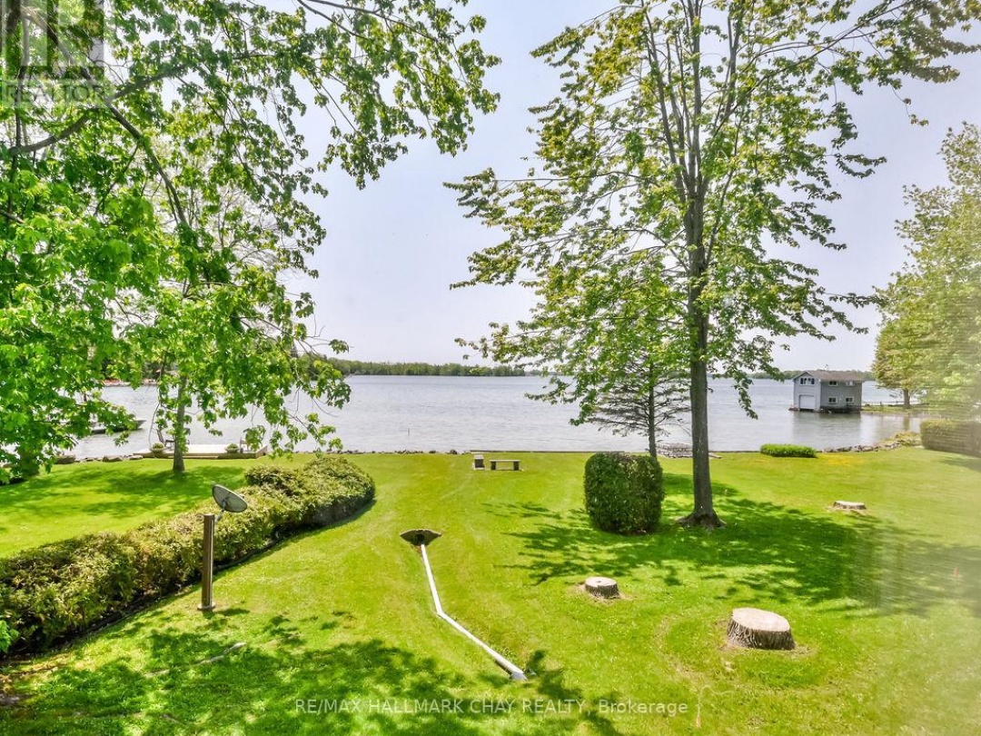 5566 Gray's Bay Road, Lake Couchiching