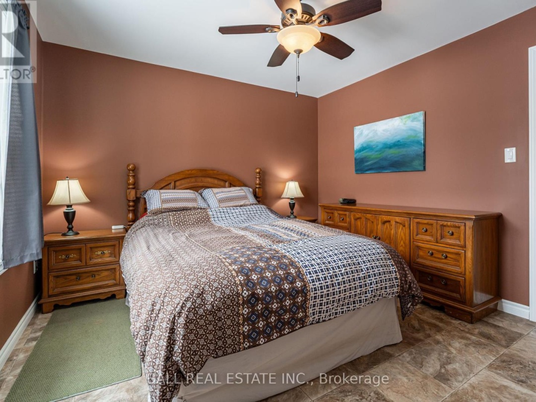35 Elder Street, Sturgeon Lake