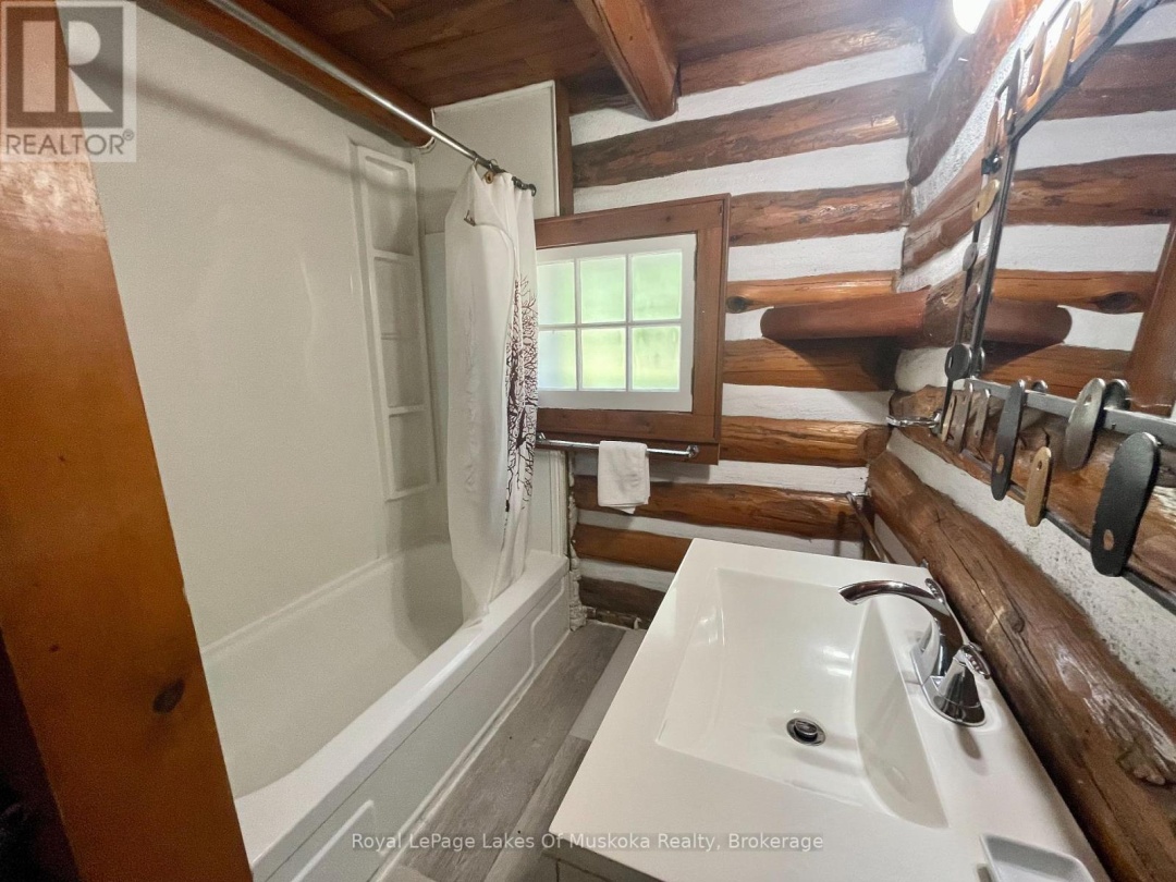5 1341 Billie Bear Road, Bella Lake