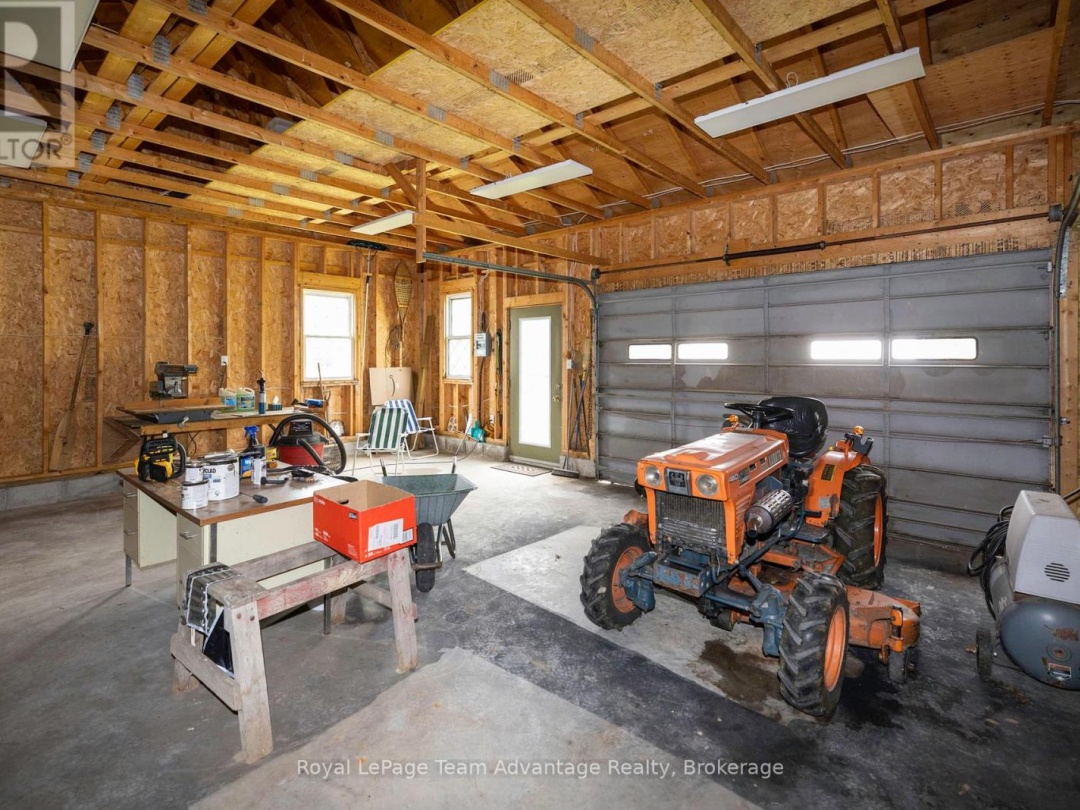 142 Broadbent Road, Manitouwabing Lake