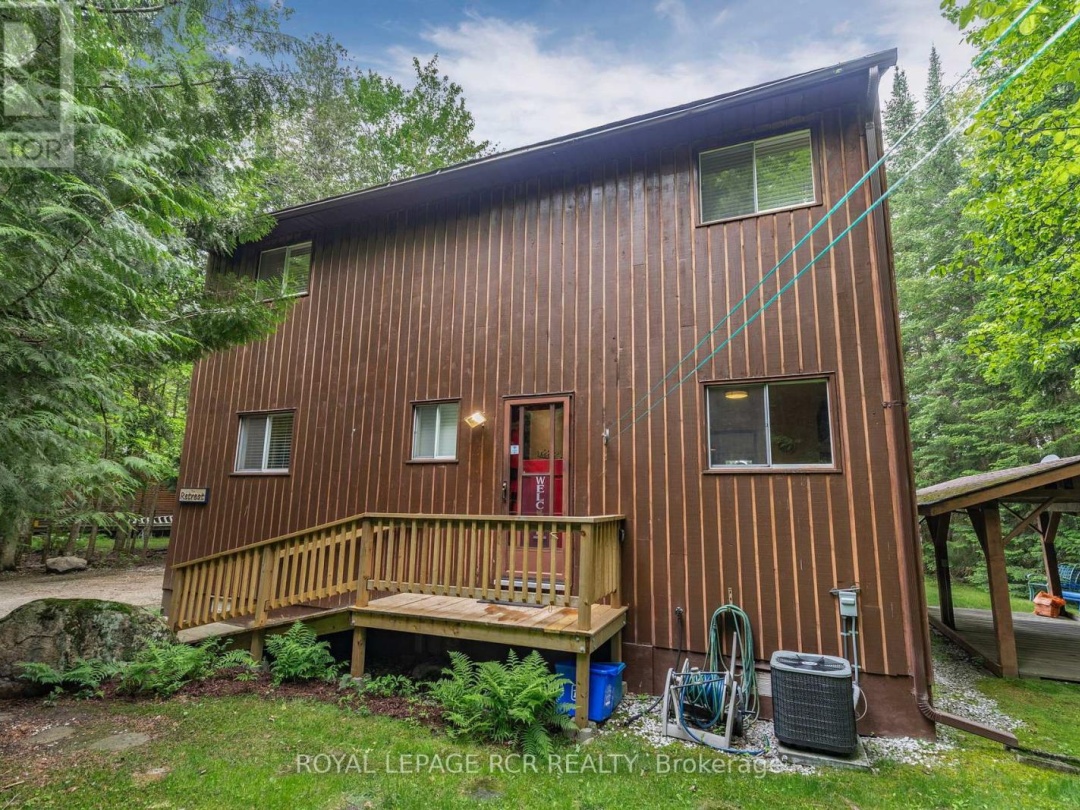 1034 BIRD LAKE CRESCENT, 