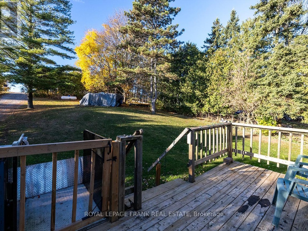 121 BALL POINT ROAD, Lake Scugog