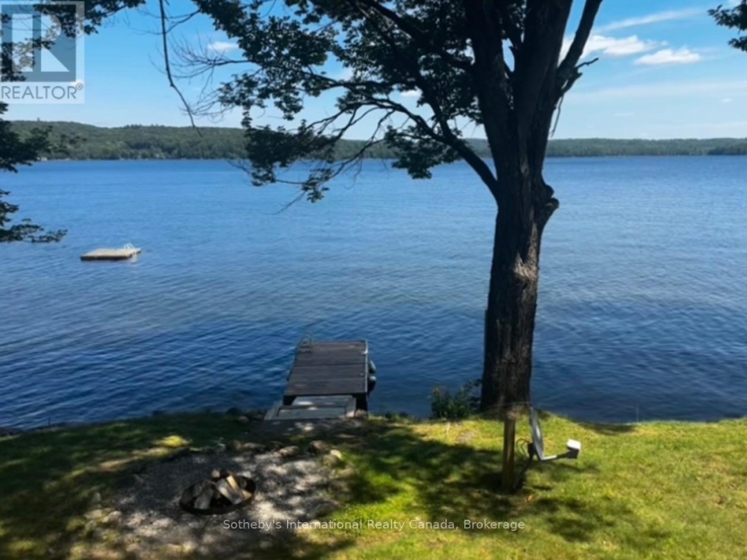 1028 Hillcrest Lane, Halls Lake