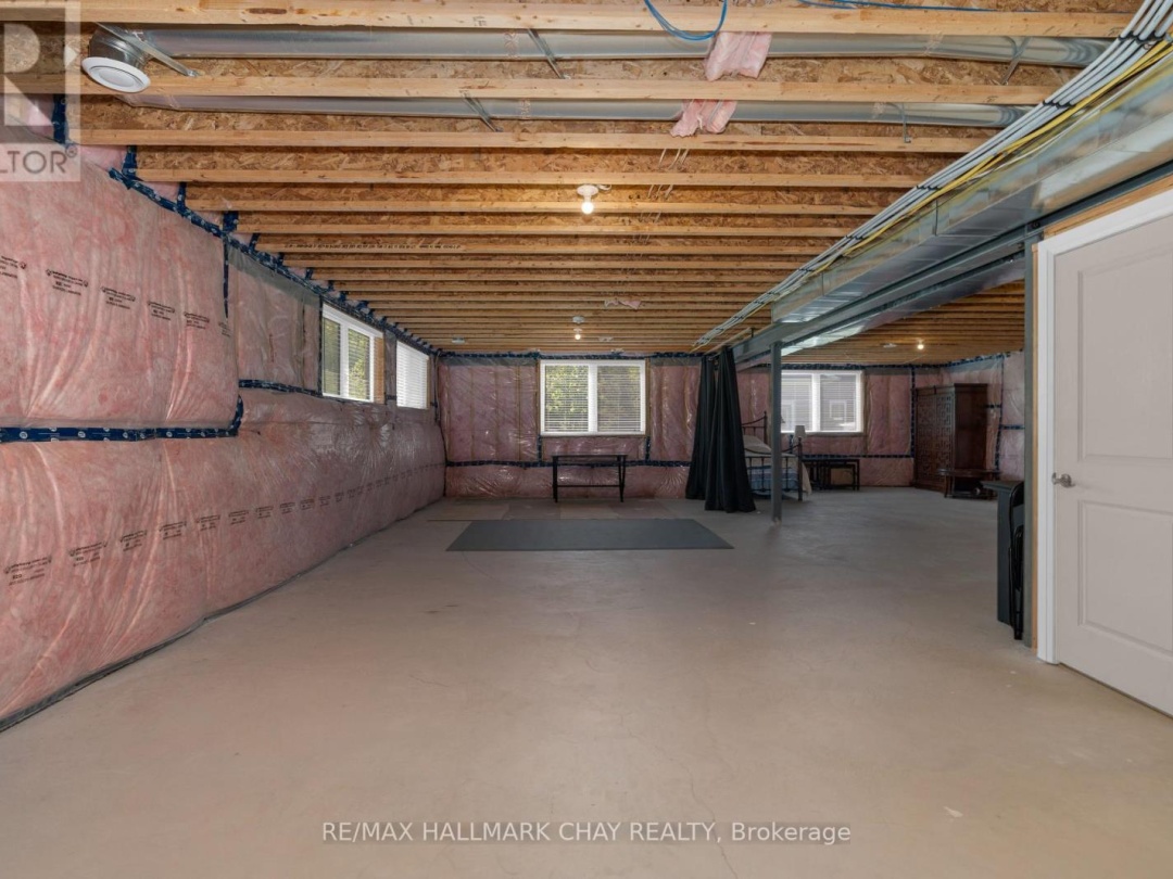 43 Thoroughbred Drive, Oro-Medonte