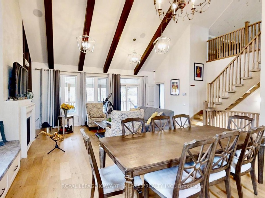 2501 Lakeshore Drive, Lake Simcoe