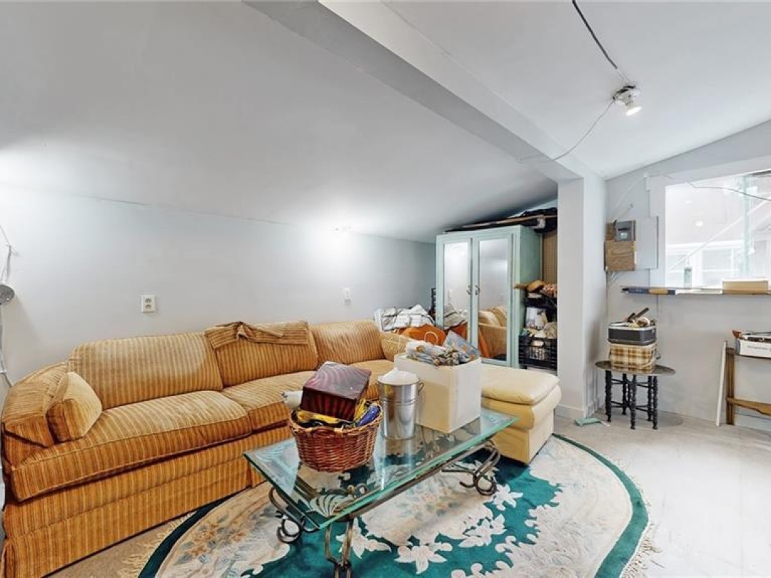 2808 Gelert Road, Minden Hills