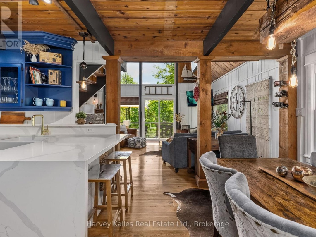 157 Chalet Crescent, Peninsula Lake
