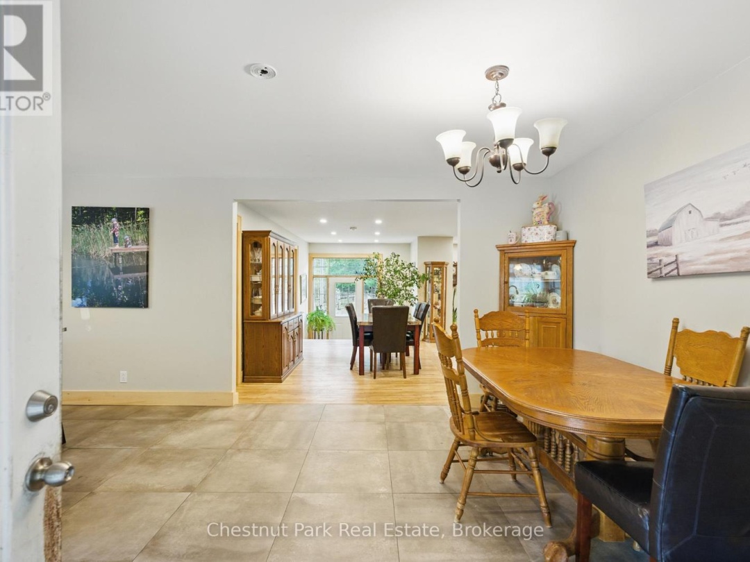1258 RAVENSCLIFFE ROAD, 
