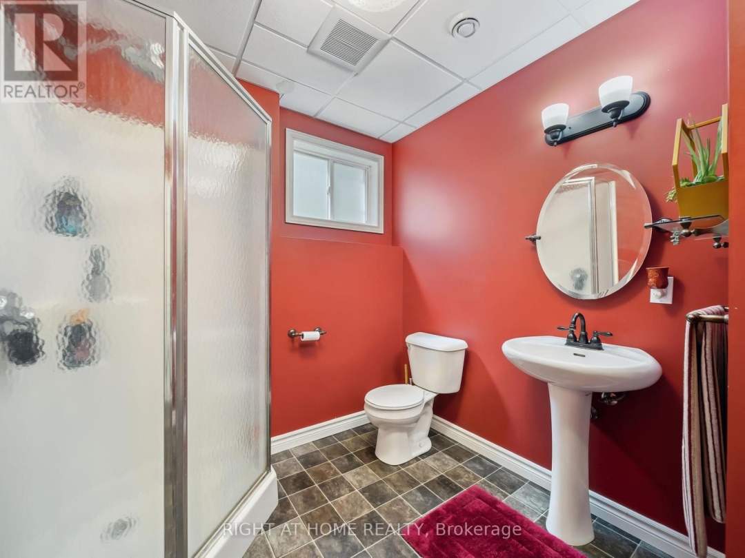 401 GRENVILLE AVENUE, 
