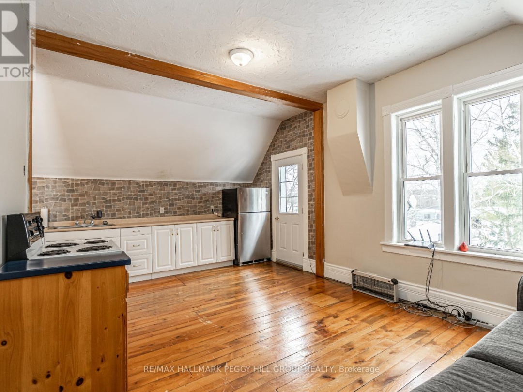650 Mertz Corner Road, Tiny