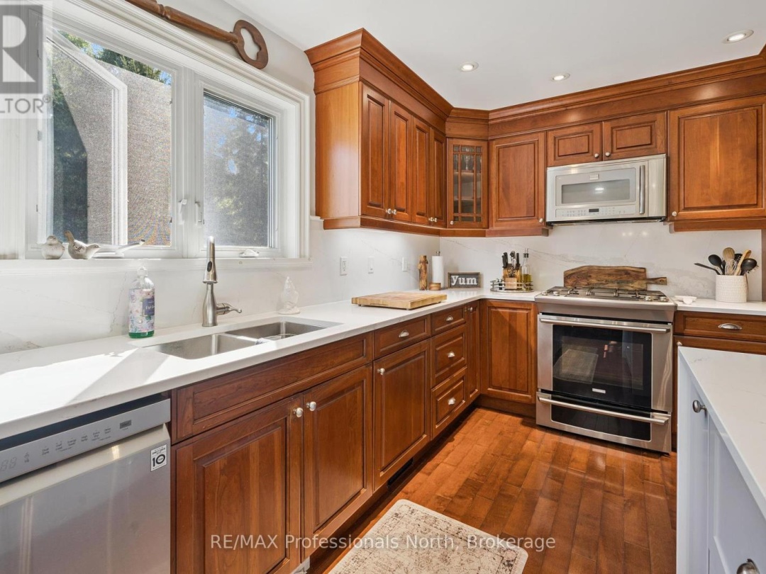 23 THOMAS CRESCENT, 