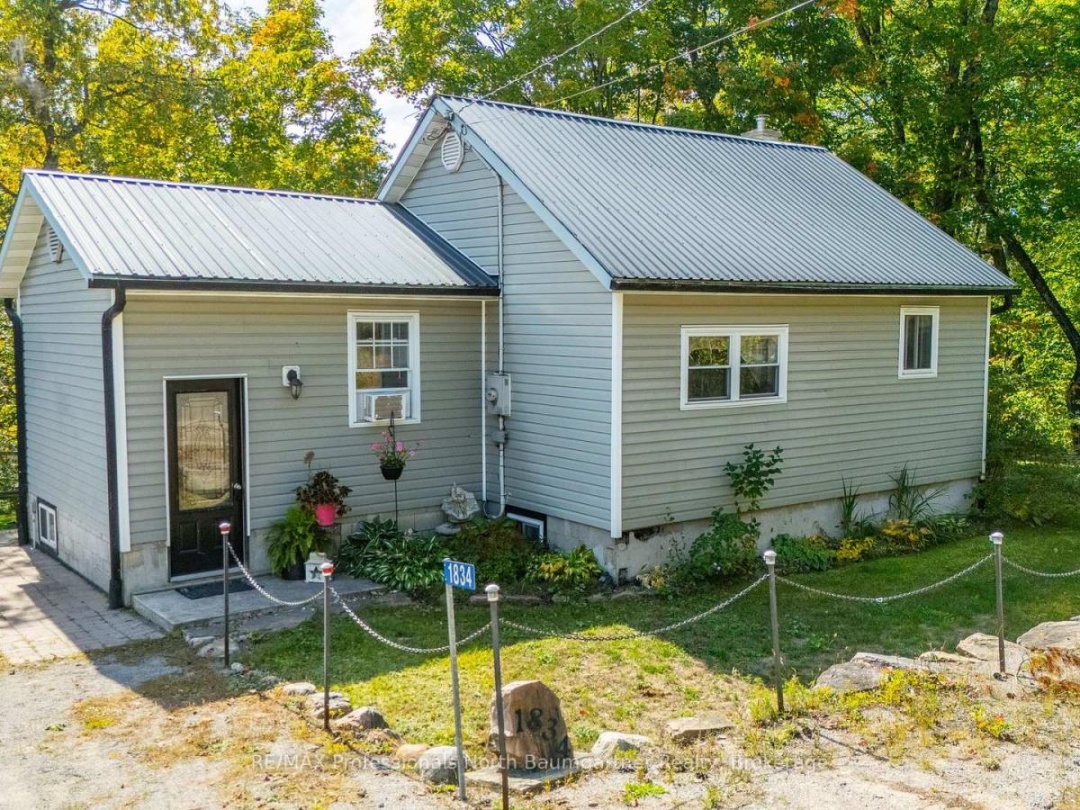 1834 SCOTCH LINE ROAD W, 