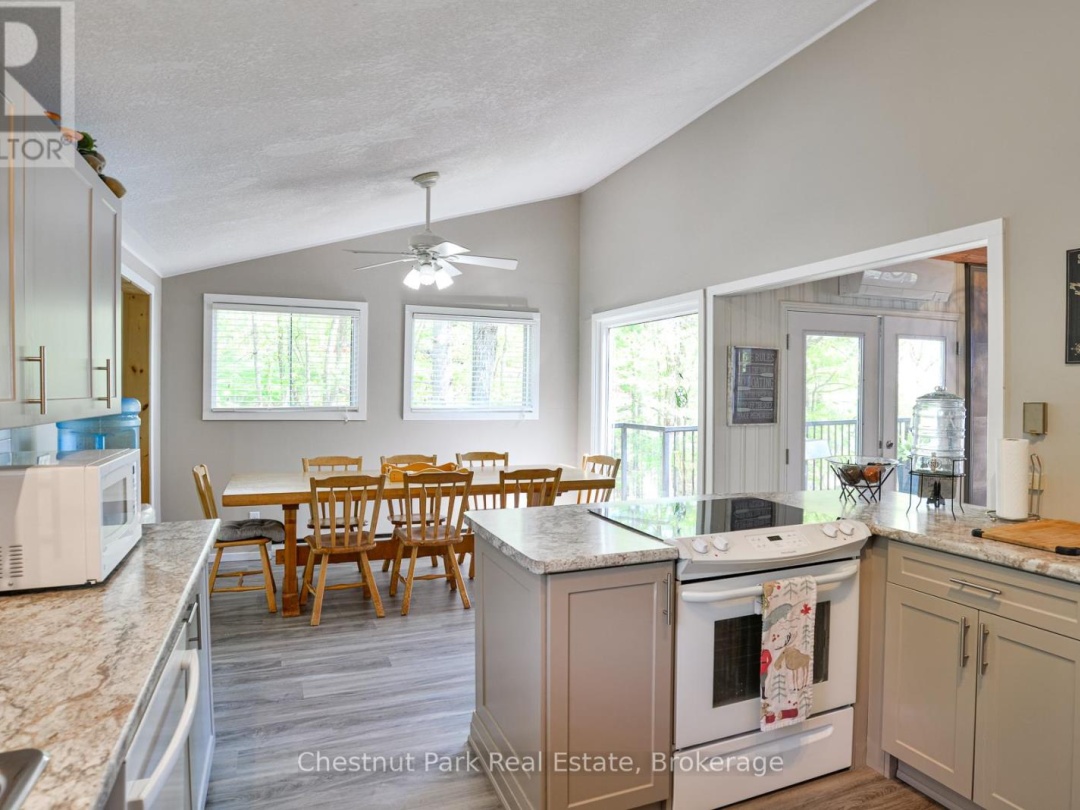 4558 Riverview Drive, Sparrow Lake