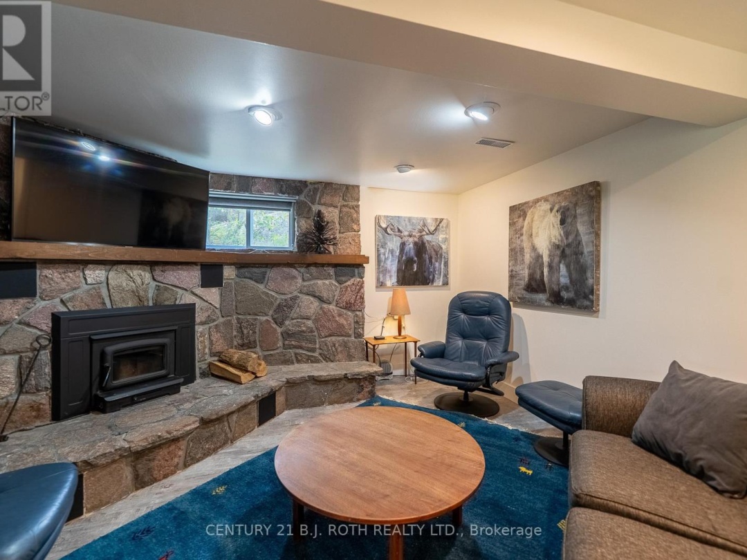 8101 KINGS RIVER ROAD, 