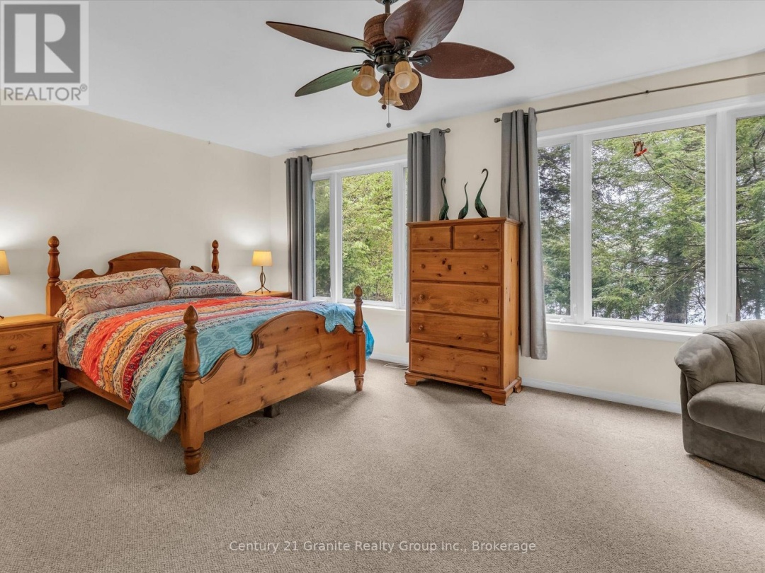 1120 S Clear Lake Road, Clear Lake