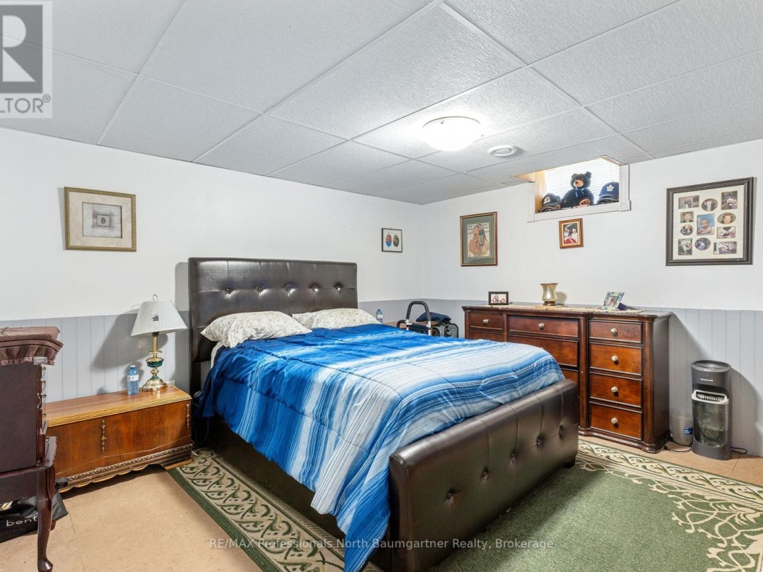 1091 KOSHLONG LAKE ROAD, 