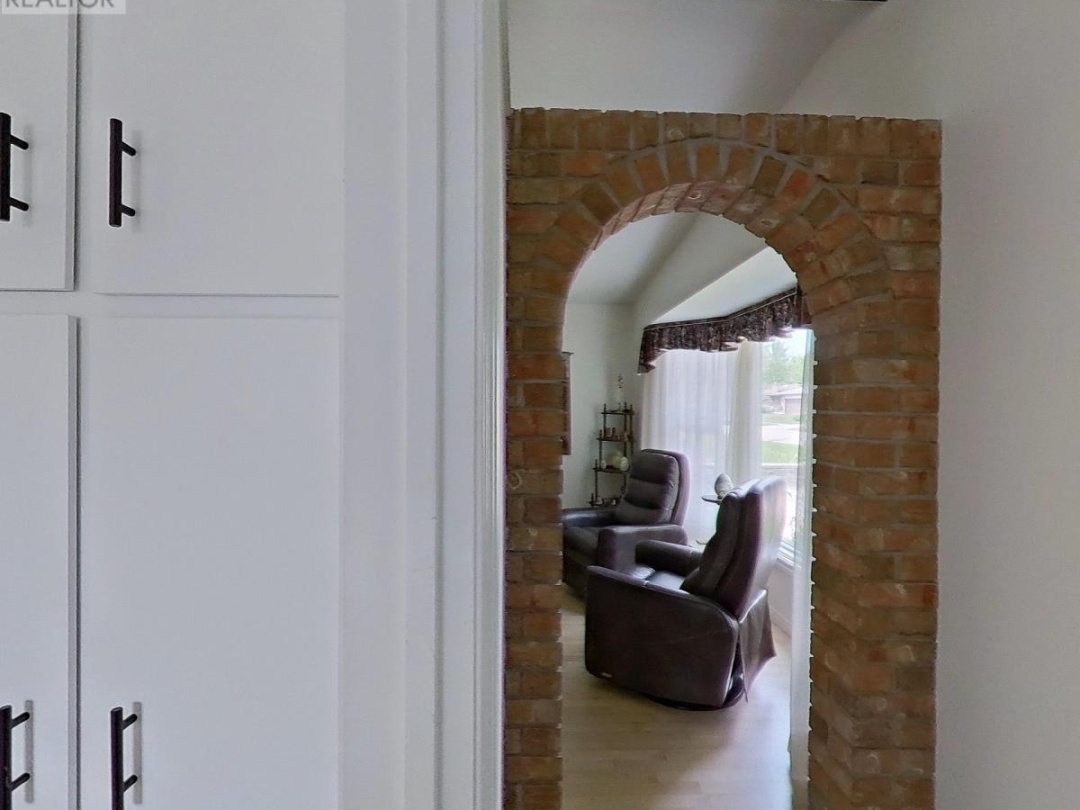 4 MAYPARK DRIVE, 
