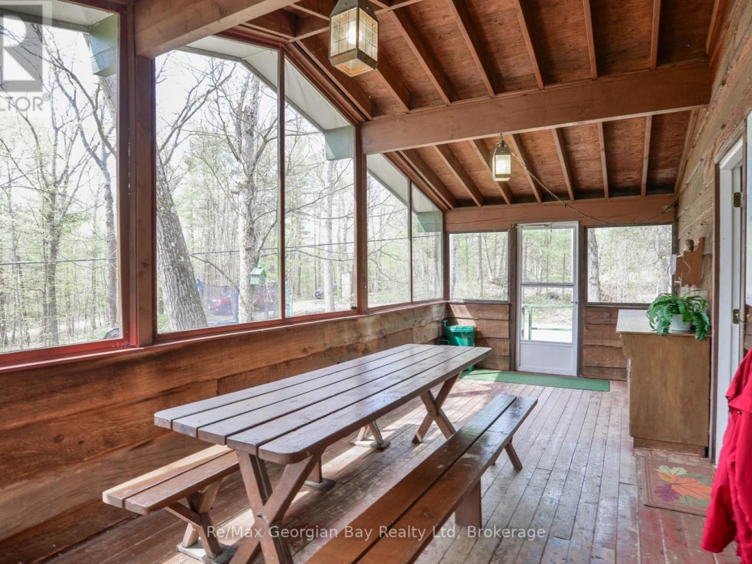 214 Trans Canada Bay Road, Six Mile Lake