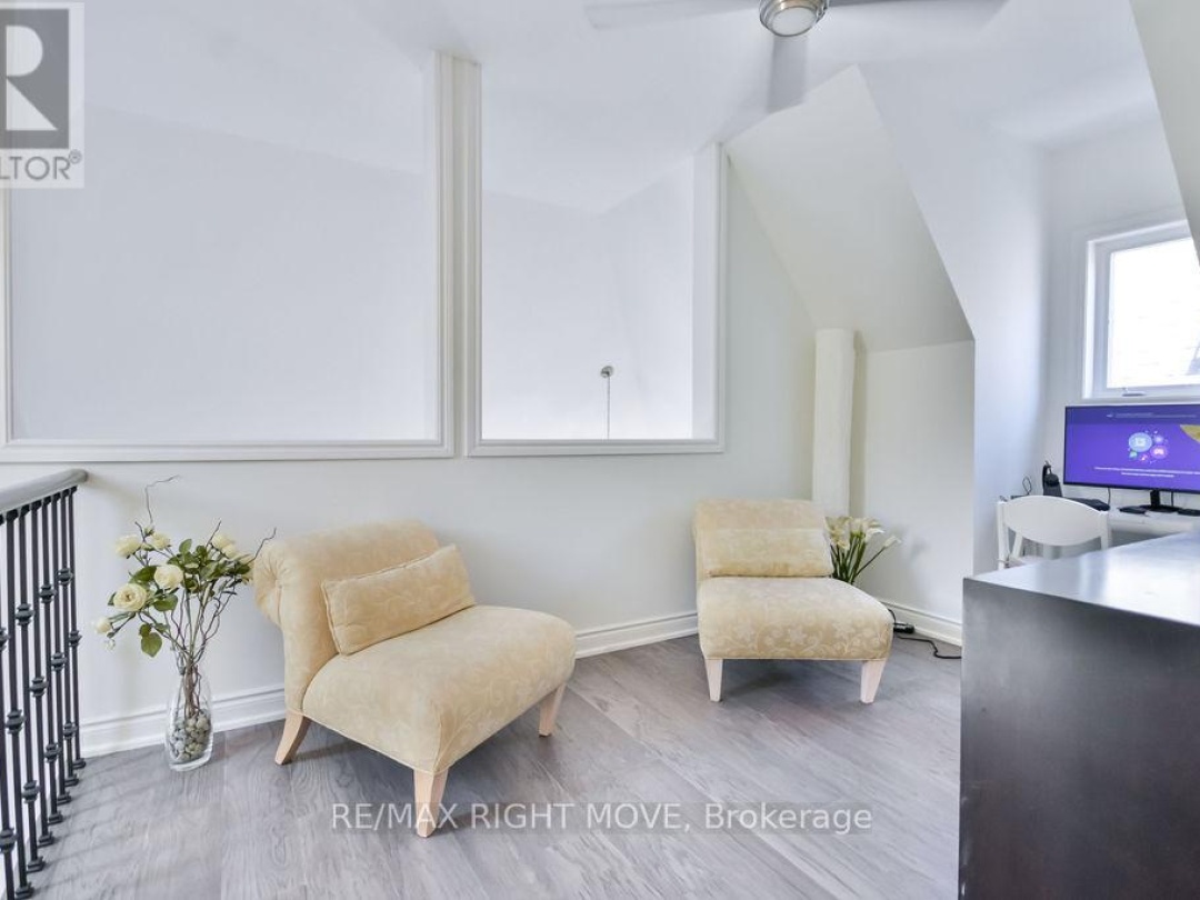 28 10 Invermara Court, Lake Simcoe