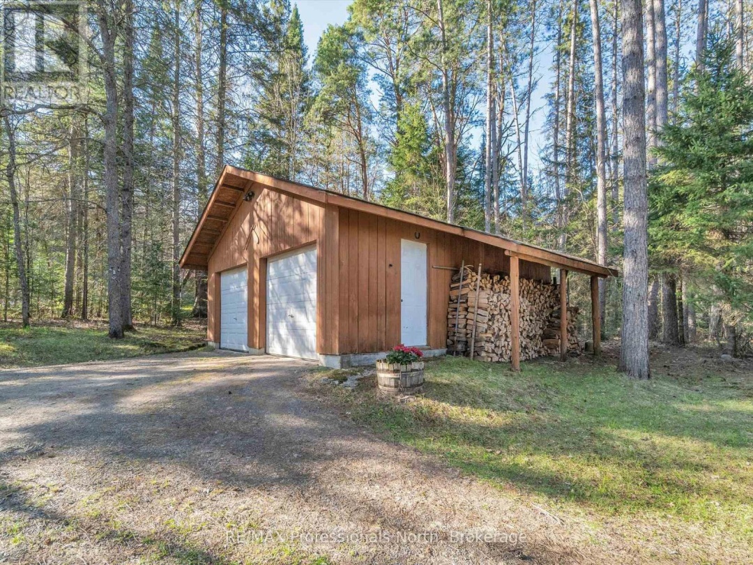 1273 Williamsport Road, Big East Lake