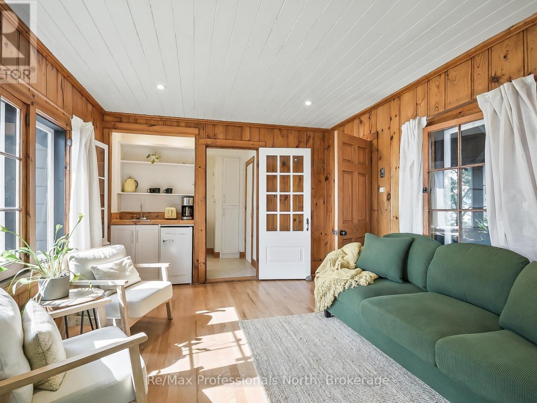 95 PEN LAKE POINT ROAD, 