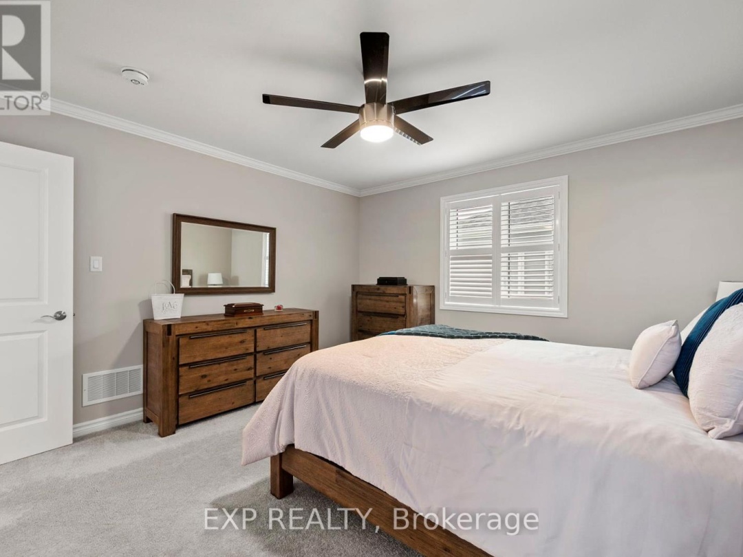 10 SINCLAIR CRESCENT, 