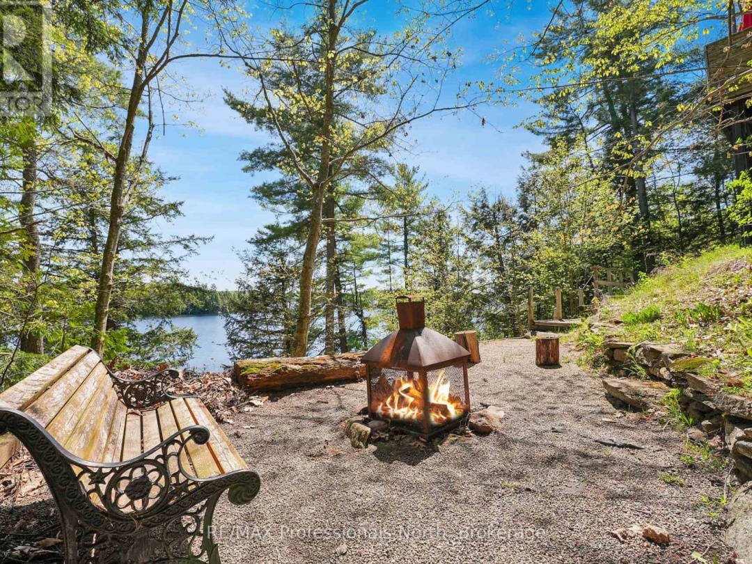 1004 Lipton Drive, Kennisis Lake