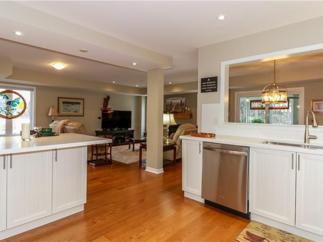 28 MASTERS Crescent, 