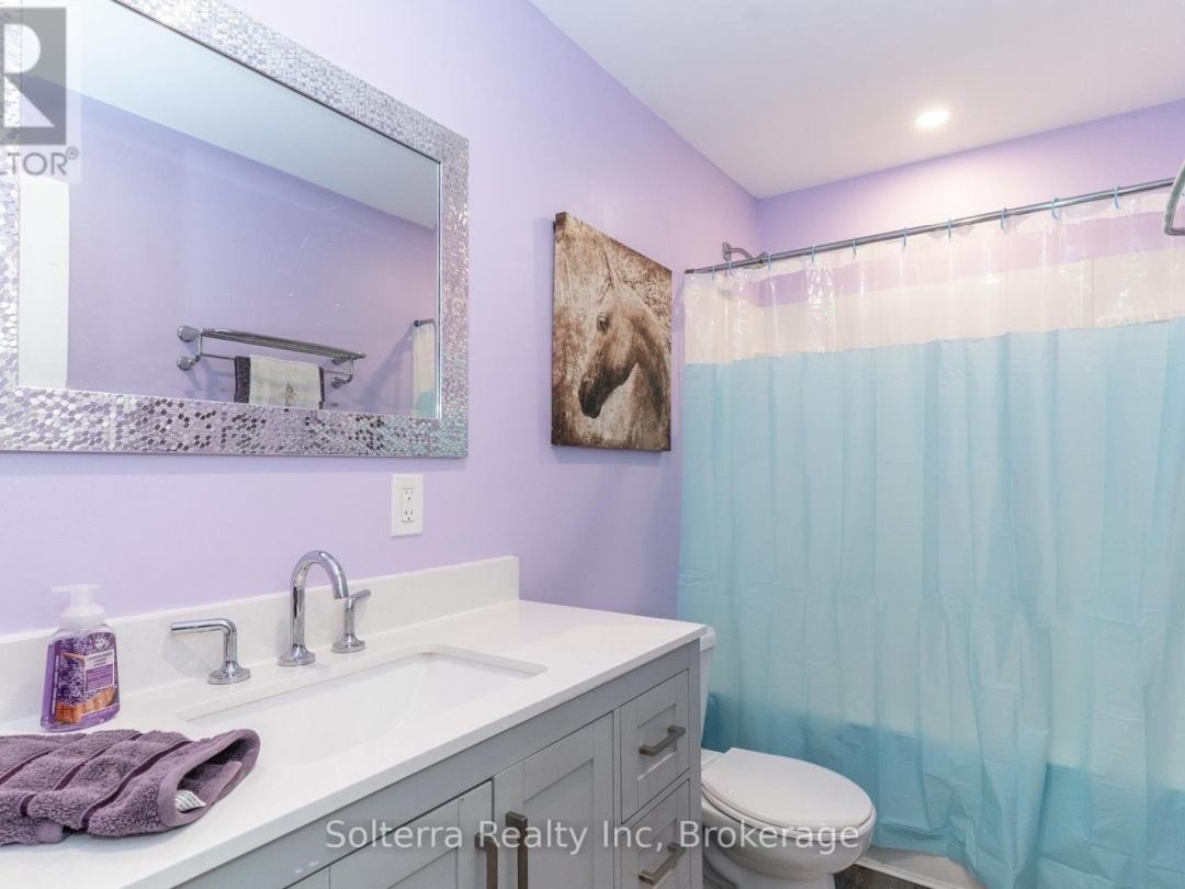160 WAGNER ROAD W, 
