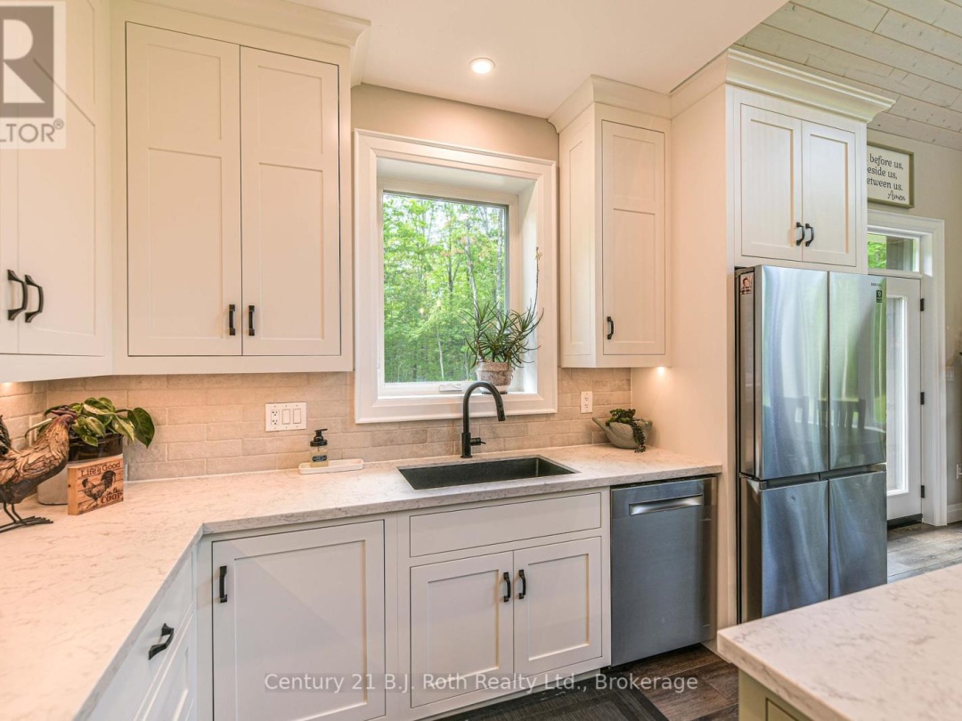 3082 FAIRGROUNDS ROAD, 