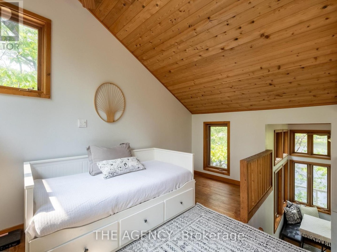 45 PINETREE ROAD, Loon Lake