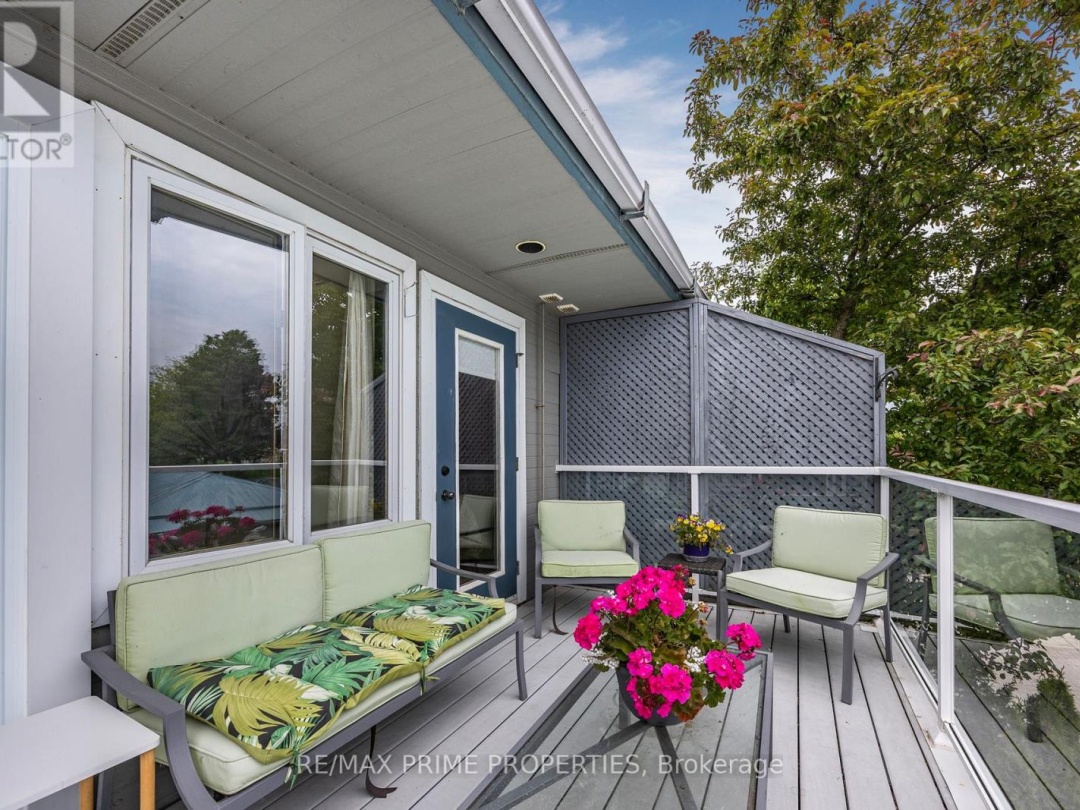201 - 585 ATHERLEY ROAD, 
