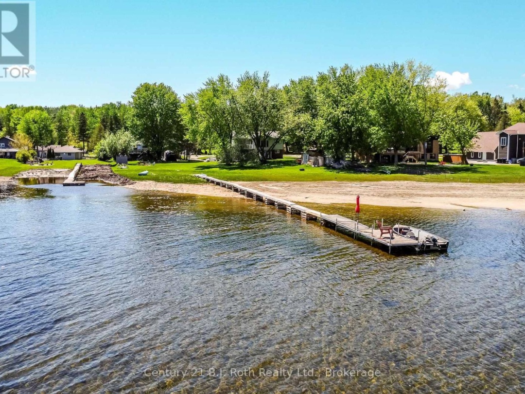 95 Maskinonge Road, Georgian Bay