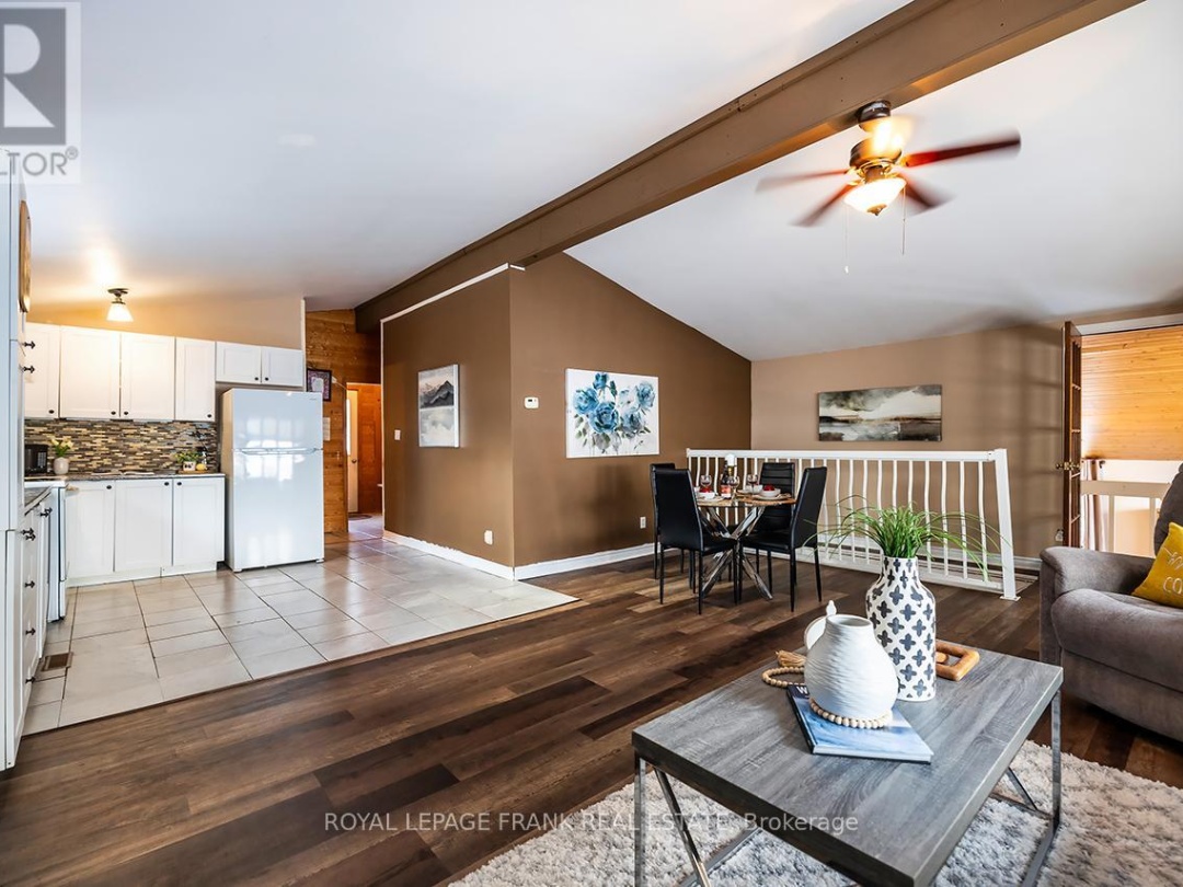 121 BALL POINT ROAD, Lake Scugog
