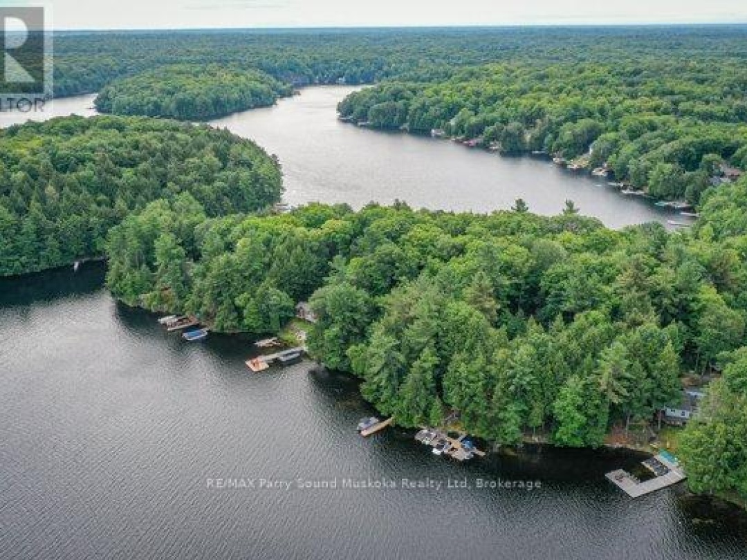 13 Shady Lane, Otter Lake