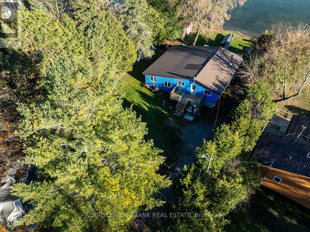 121 BALL POINT ROAD, Lake Scugog