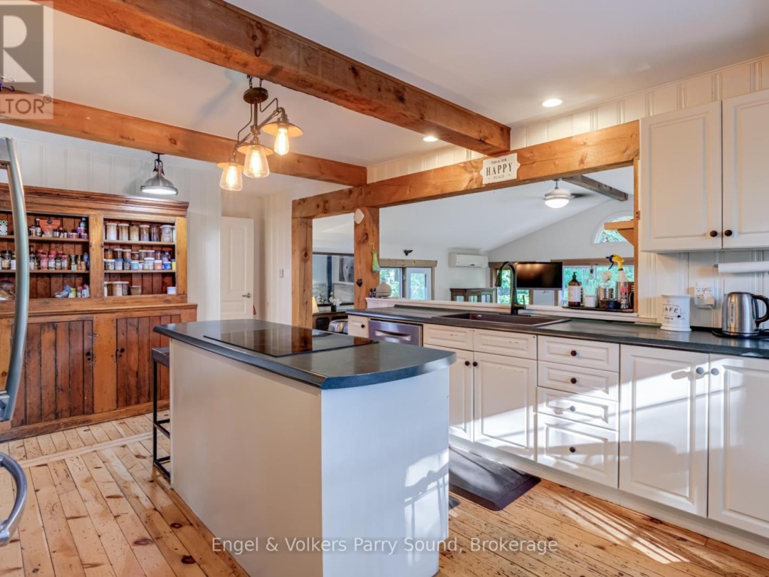 6 HARMONY LANE, 
