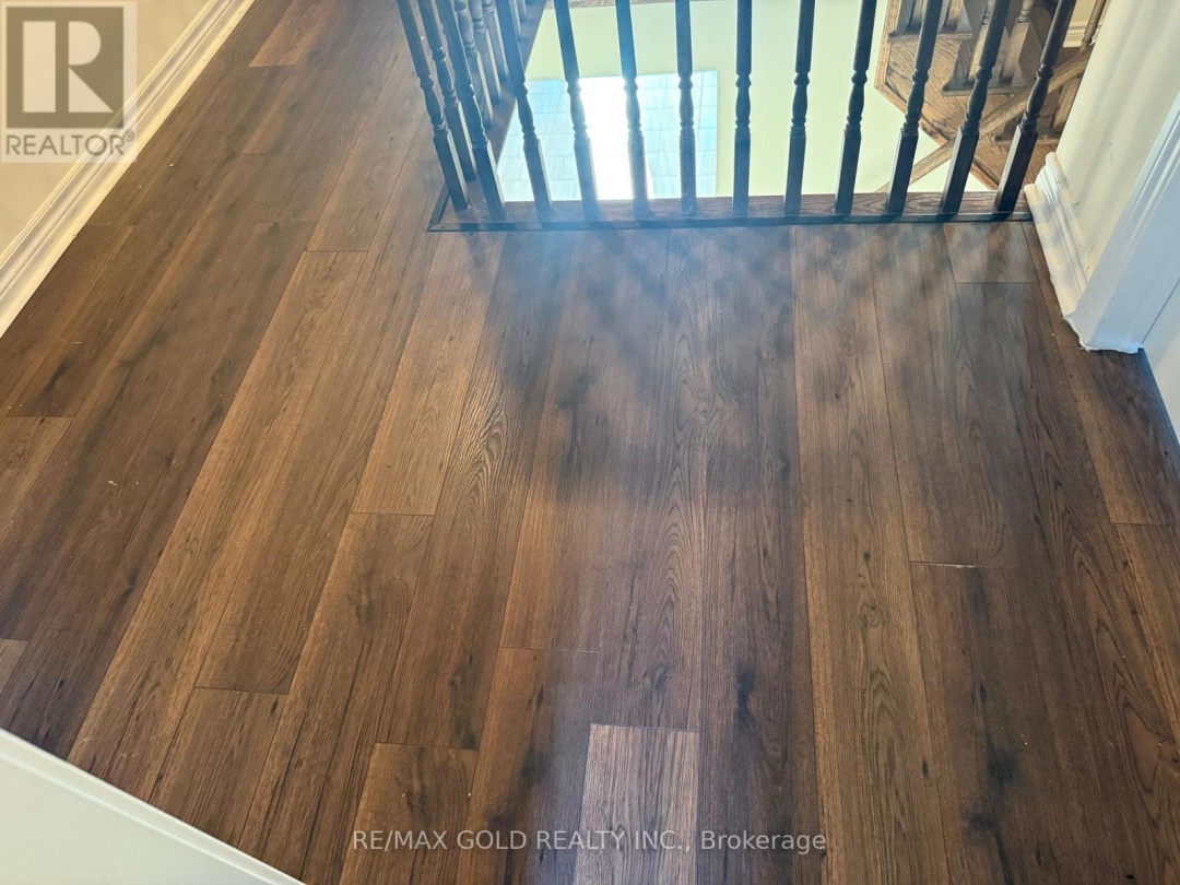 84 ATLANTIS DRIVE W, 