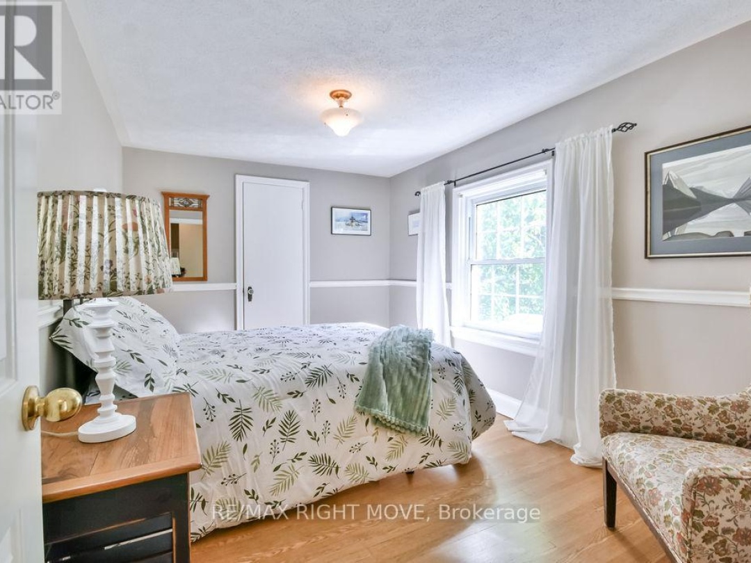 374 PETER STREET, 