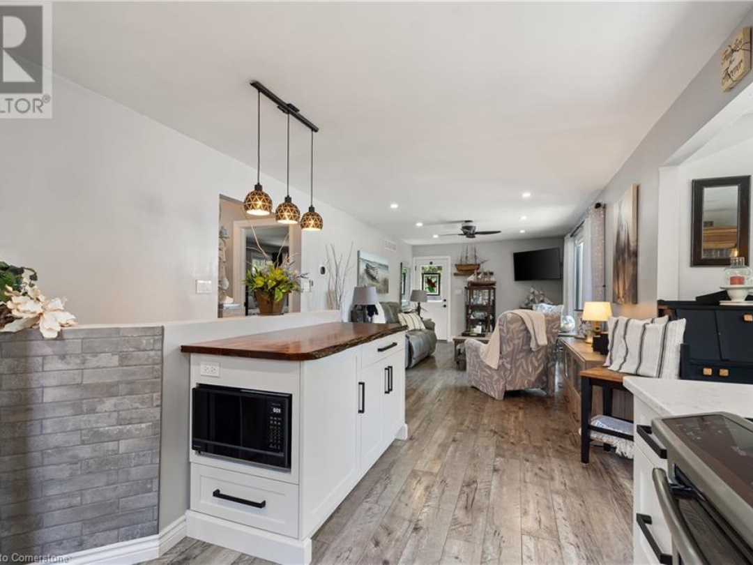 33 GRAHAM Drive, 