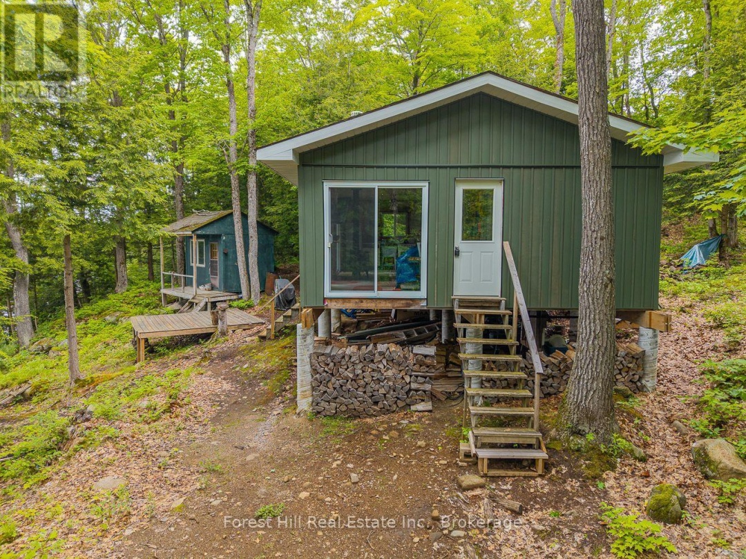 60 HAWKSVIEW LANE, 