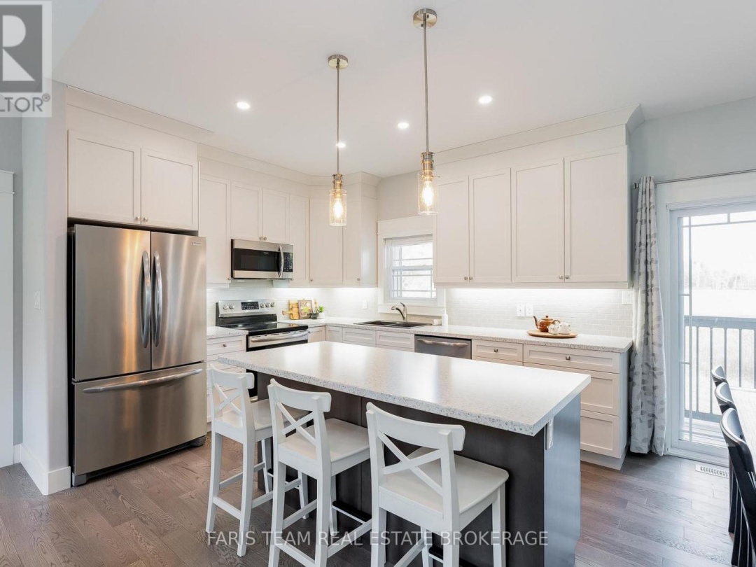 7589 CRONK SIDE ROAD, 