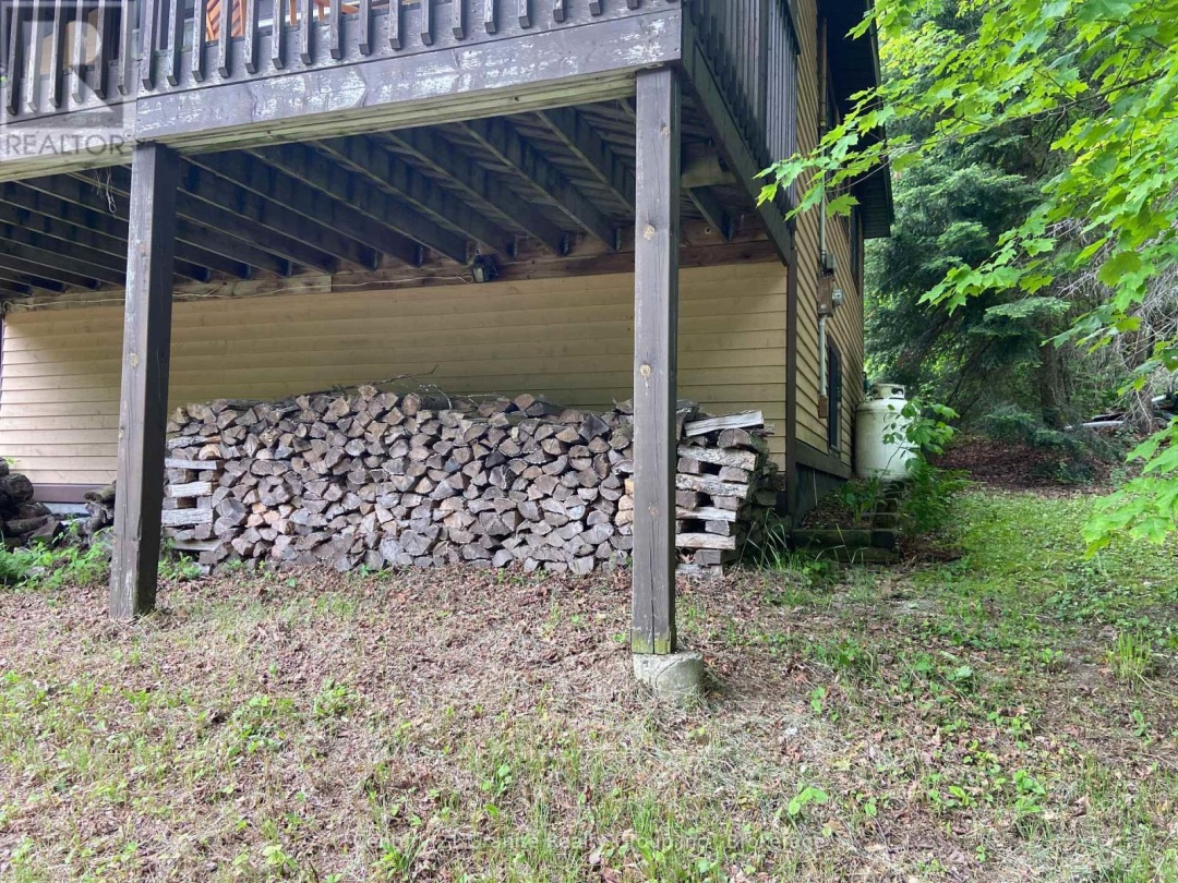 1549 TRAPPERS TRAIL ROAD, 
