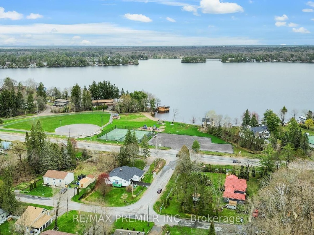 100 Readman Street, Lake Muskoka