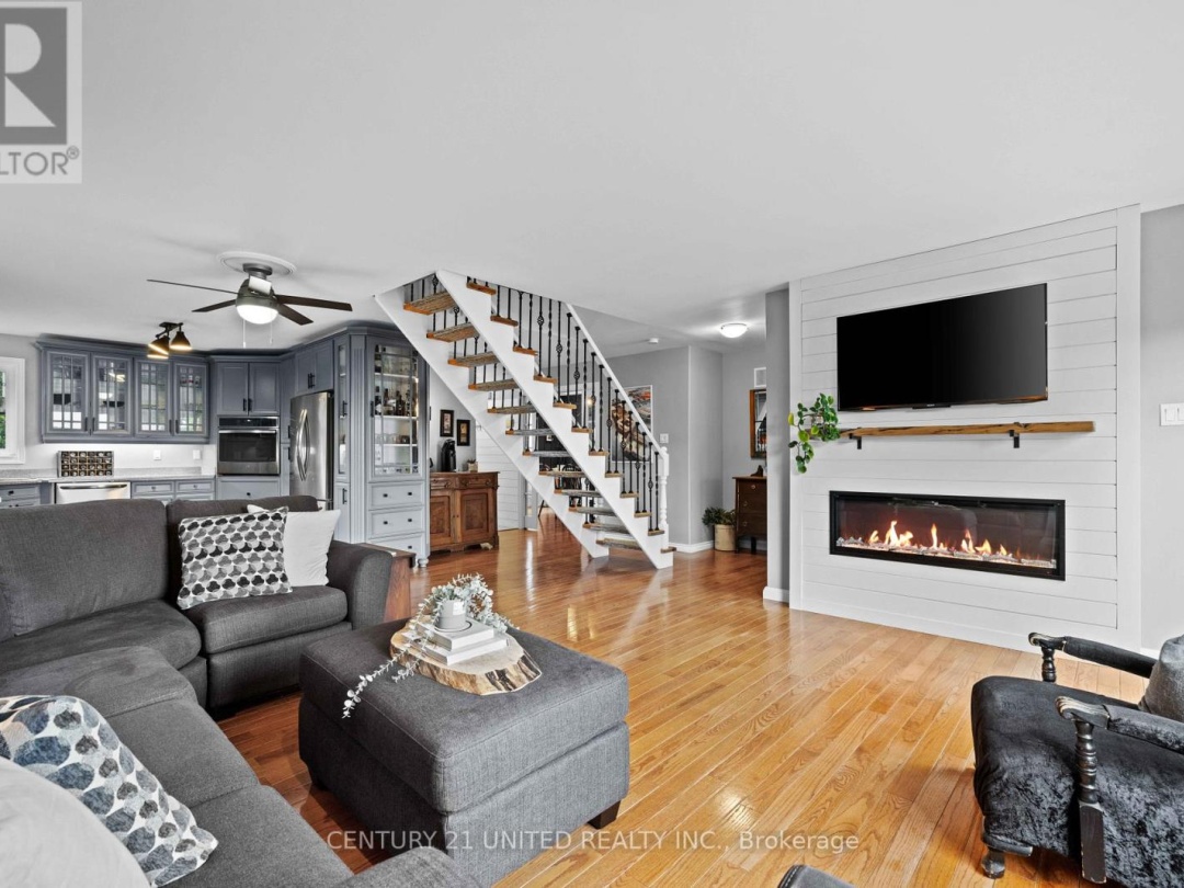 586 BIRCH POINT ROAD, 