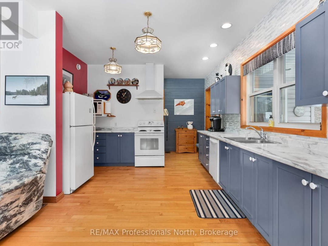 3 2901 Limberlost Road, Tasso Lake