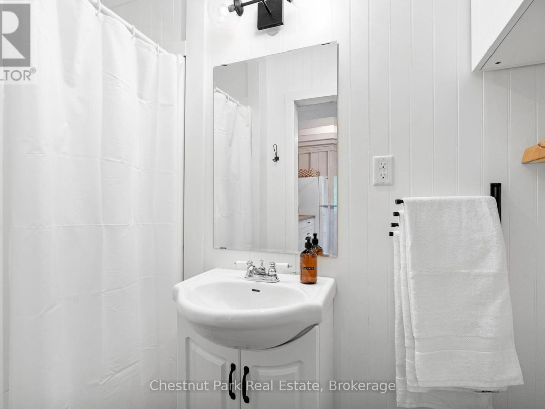 517 MOHAWK ROAD, 
