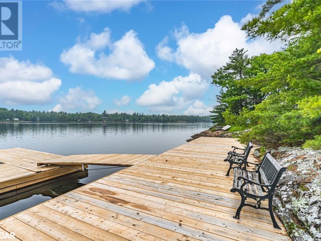 2 IS 880 GEORGIAN BAY, 