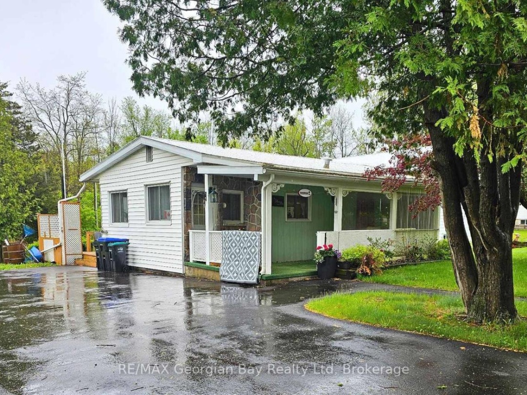 3485 Fraser Lane, Tay