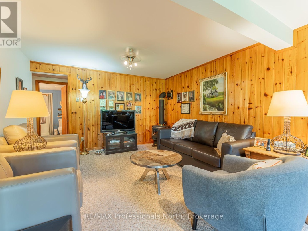 1029 LOYALIST DRIVE, 